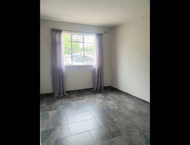 2 BEDROOM FLAT FOR SALE IN PEACEHAVEN